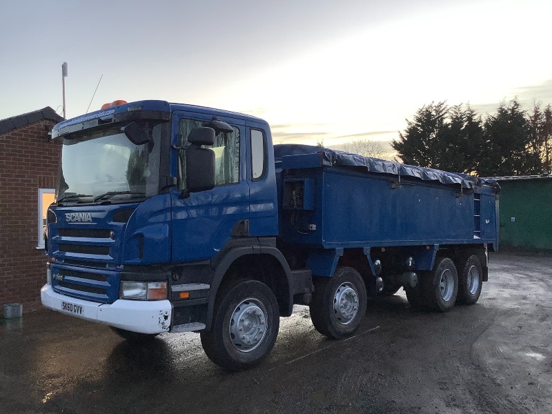 SCANIA P360 8X4 TIPPER 2010
