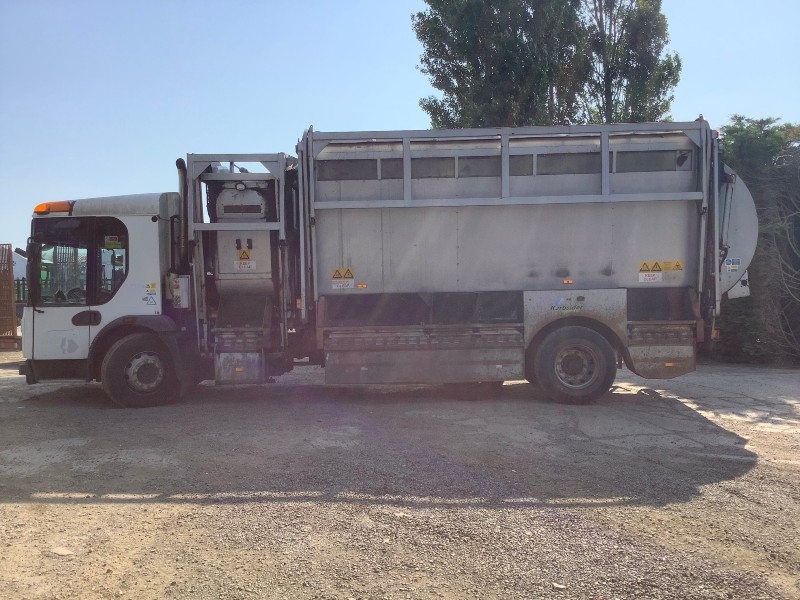 DENNIS ELITE 1826 KERBSIDE REFUSE TRUCK 2010